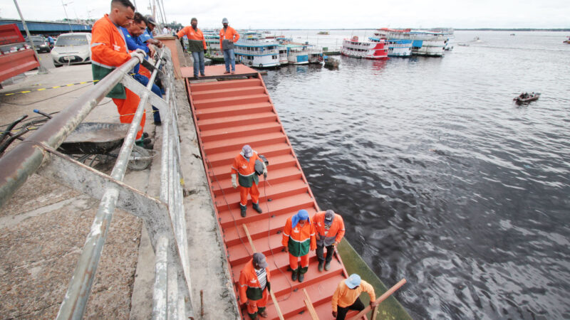 Manaus Moderna ganha nova escadaria para acesso às embarcações