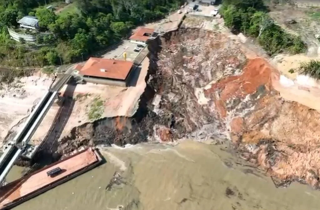 Deslizamento no Porto da Terra Preta, em Manacapuru (AM), deixa criança de seis anos desaparecida
