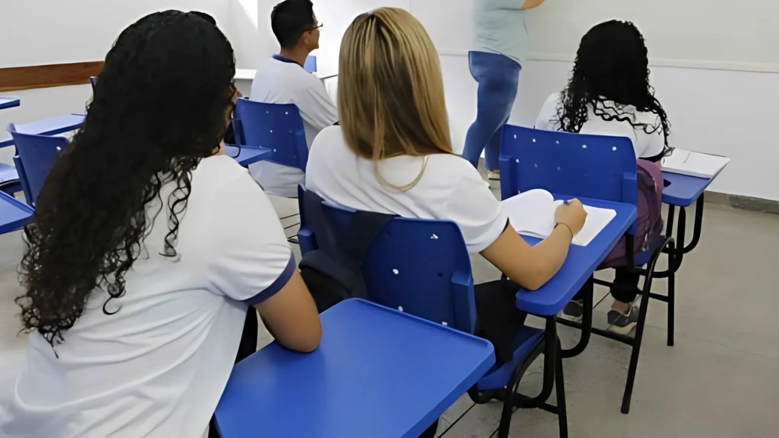 MPAM investiga professor por supostos crimes sexuais em escola de Manaus
