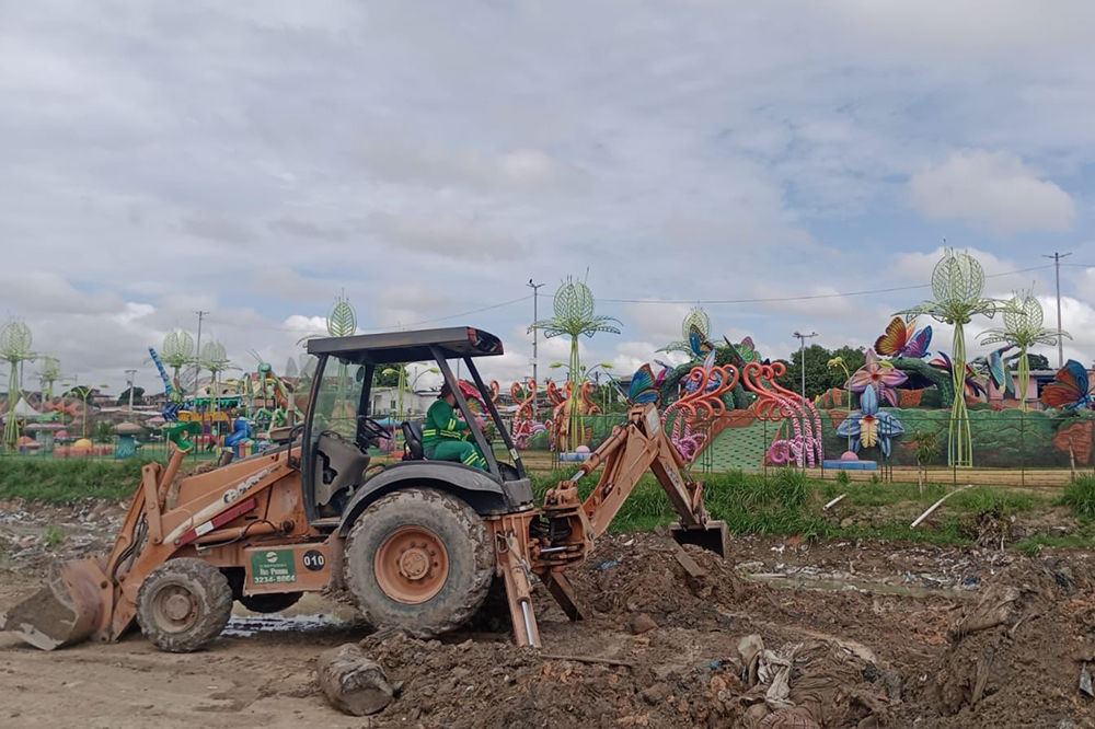 Prefeitura amplia vazão do igarapé do parque Gigantes da Floresta para prevenir alagamentos