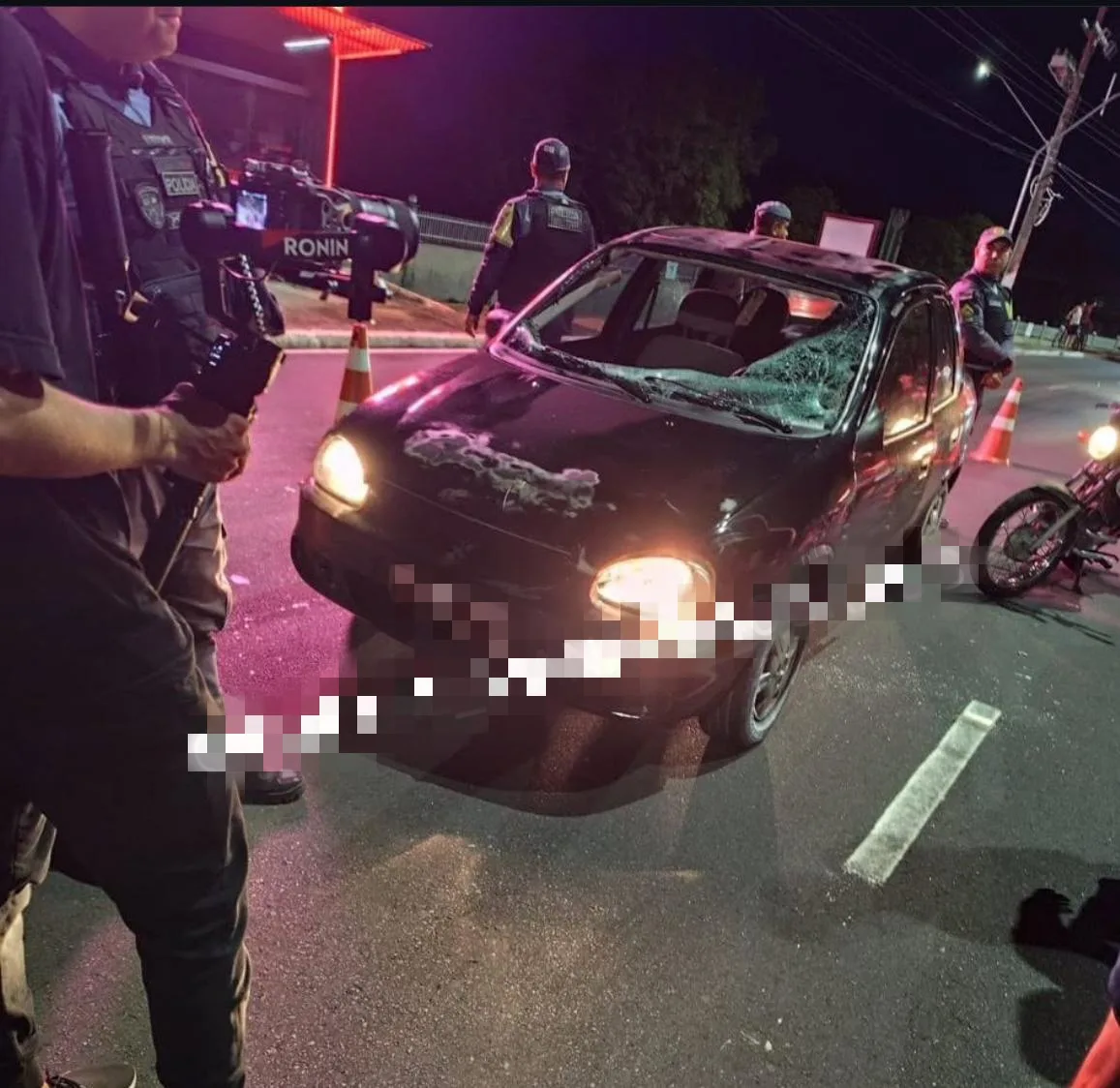 VÍDEO: Motorista invade pista e atropela atletas durante corrida em Manaus