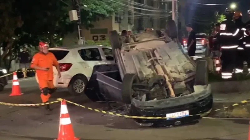 Acidente grave deixa carro capotado e seis feridos na Zona Centro-Sul de Manaus