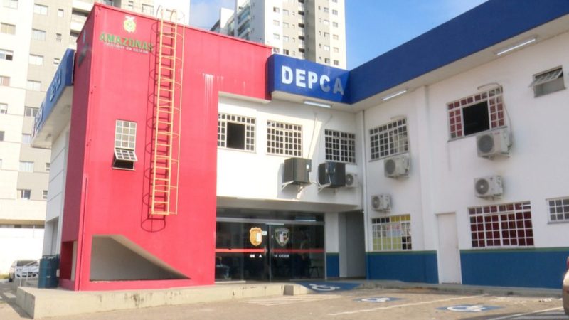 Homem é preso por torturar o próprio filho de 7 anos em Manaus